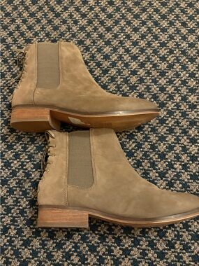 Aldo Olive-Taupe Chelsea Lace-Up Ankle Boots